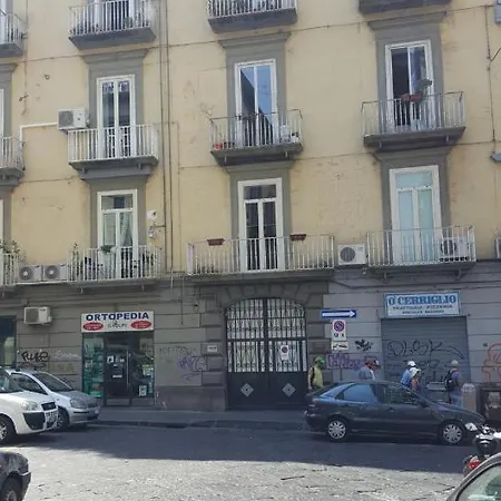 La Dimora Dei Borbone Appartement *