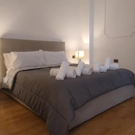 La Dimora Dei Borbone * Naples