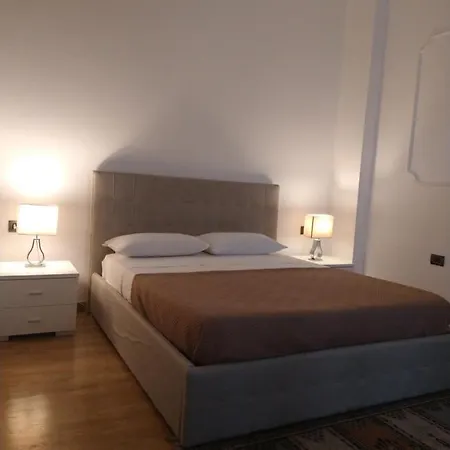 La Dimora Dei Borbone * Νάπολη